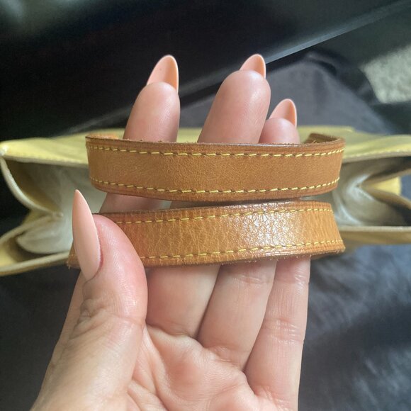 Louis Vuiton Vernis Monogram Reade PM Handbag - Picture 9 of 13